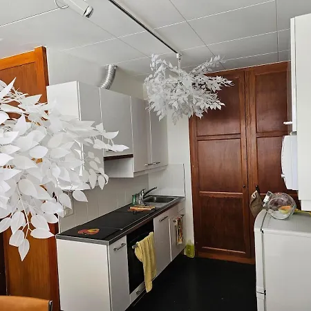 A 100m Des Pistes De Et Des Commodites アパート